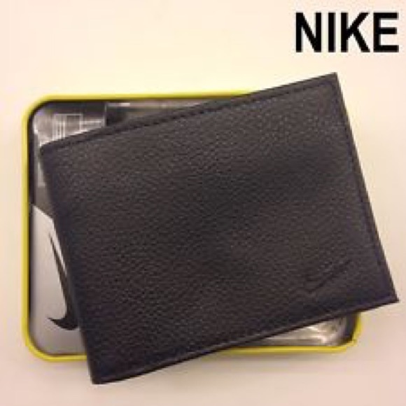 nike bifold wallet